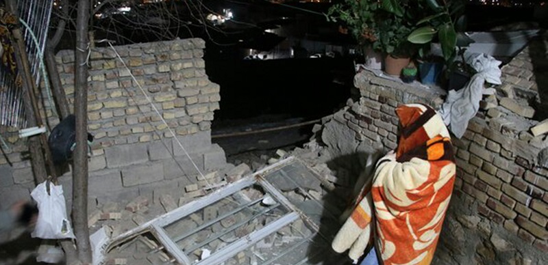 İran'daki depremde yaralı sayısı 816'ya ulaştı