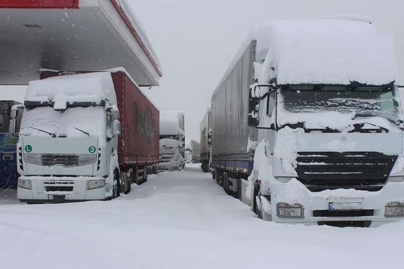 Bingöl-Elazığ kara yolu tır trafiğine kapatıldı