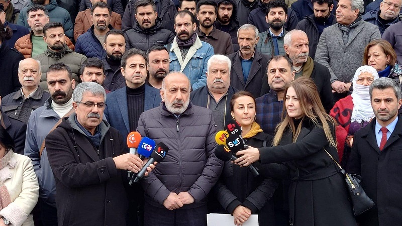 Diyarbakır Barosu Başkanı Eren’e destekler sürüyor