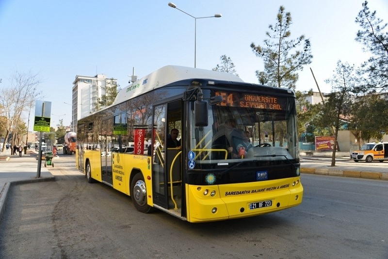 Belediye otobüsleri ücretsiz hizmete devam ediyor