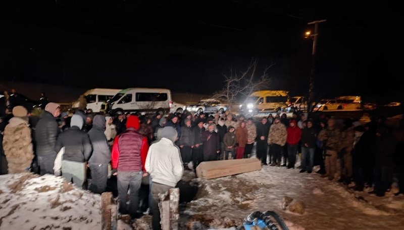 Depreme Antakya'da yakalanan çift Diyarbakır’da toprağa verildi