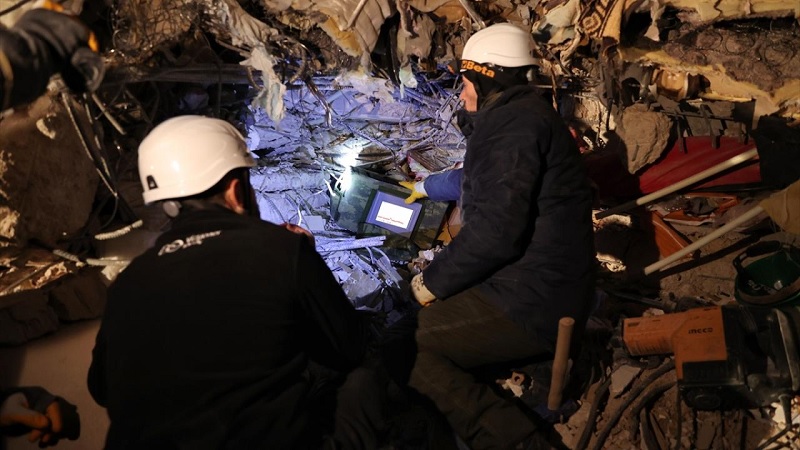 ‘Duvar Arkası Radar’ deprem bölgesinde can kurtarıyor