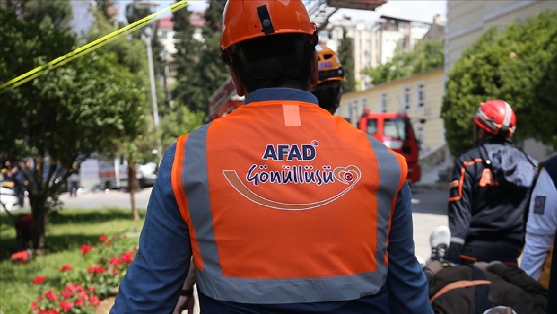 AFAD:  400 Km’lik yüzey kırığı oluştu, yer kabuğunda yer değiştirme var'