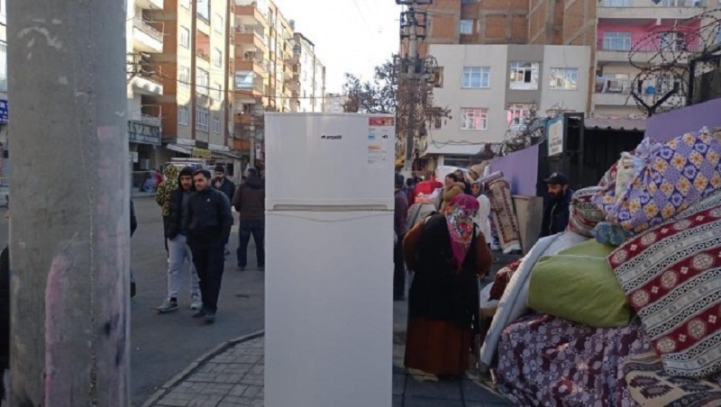 Diyarbakır’da riskli evler boşaltılıyor, halk çaresiz