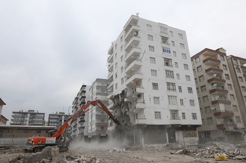 Diyarbakır Barosu’nun hasarlı binaların yıkımına ilişkin talebi kabul edildi