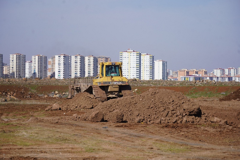 Diyarbakır’da depremde yıkılan binaların bulunduğu alana özel koruma