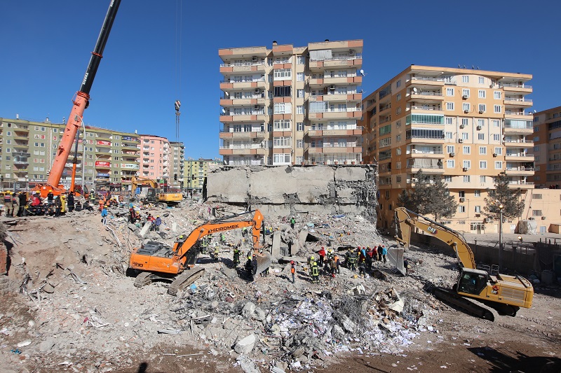 Diyarbakır'da ağır hasarlı bina sayısı 2 bin 295’e yükseldi