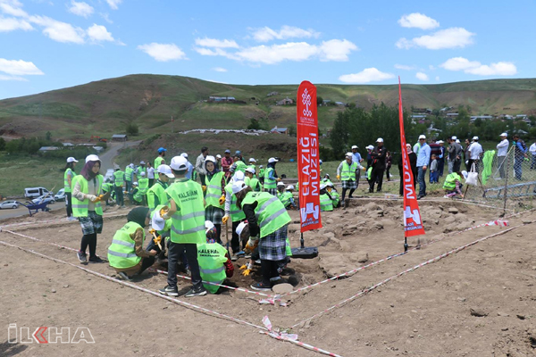 Video Haber: Urartu dönemine ait binlerce eser bulundu