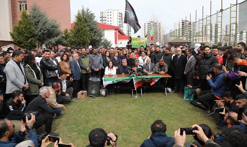 Yusif Bedîrxan: Toplumun fay hatları kırılıyor