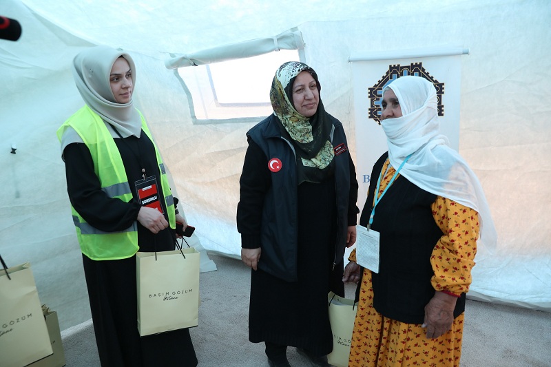 Deprem bölgesinin kadınları 8 Mart’ta unutulmadı