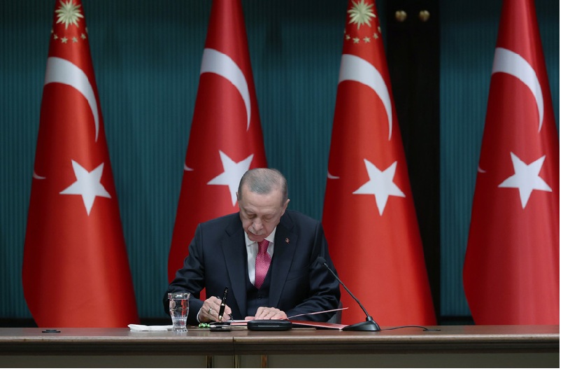 Cumhurbaşkanı Erdoğan imzaladı, seçimler 14 Mayıs'ta