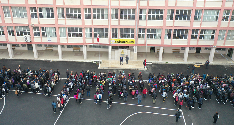 Depremin vurduğu 3 ilde bir ay sonra okullar açıldı