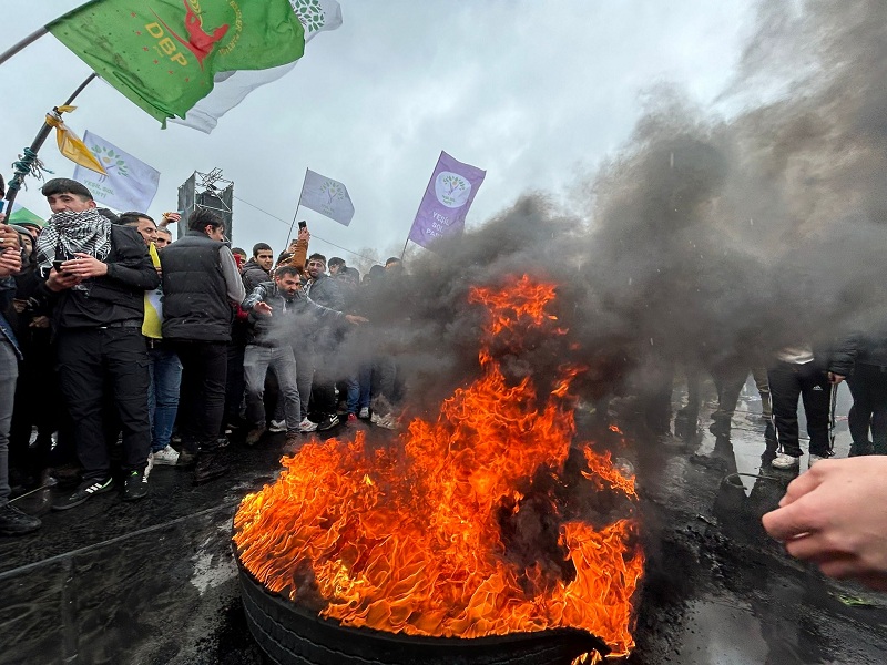 İstanbul Newroz’unda 200 kişi gözaltına alındı