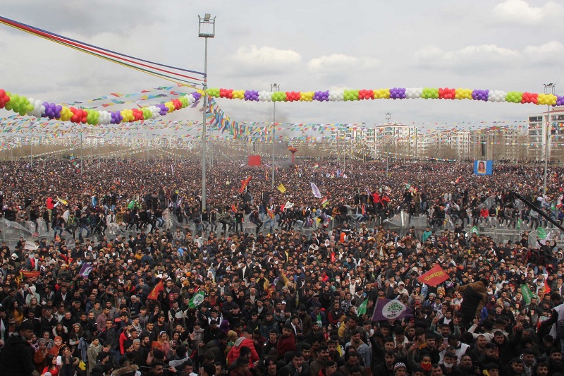 Diyarbakır'da Newroz nedeniyle trafiğe kapatılacak yollar belirlendi