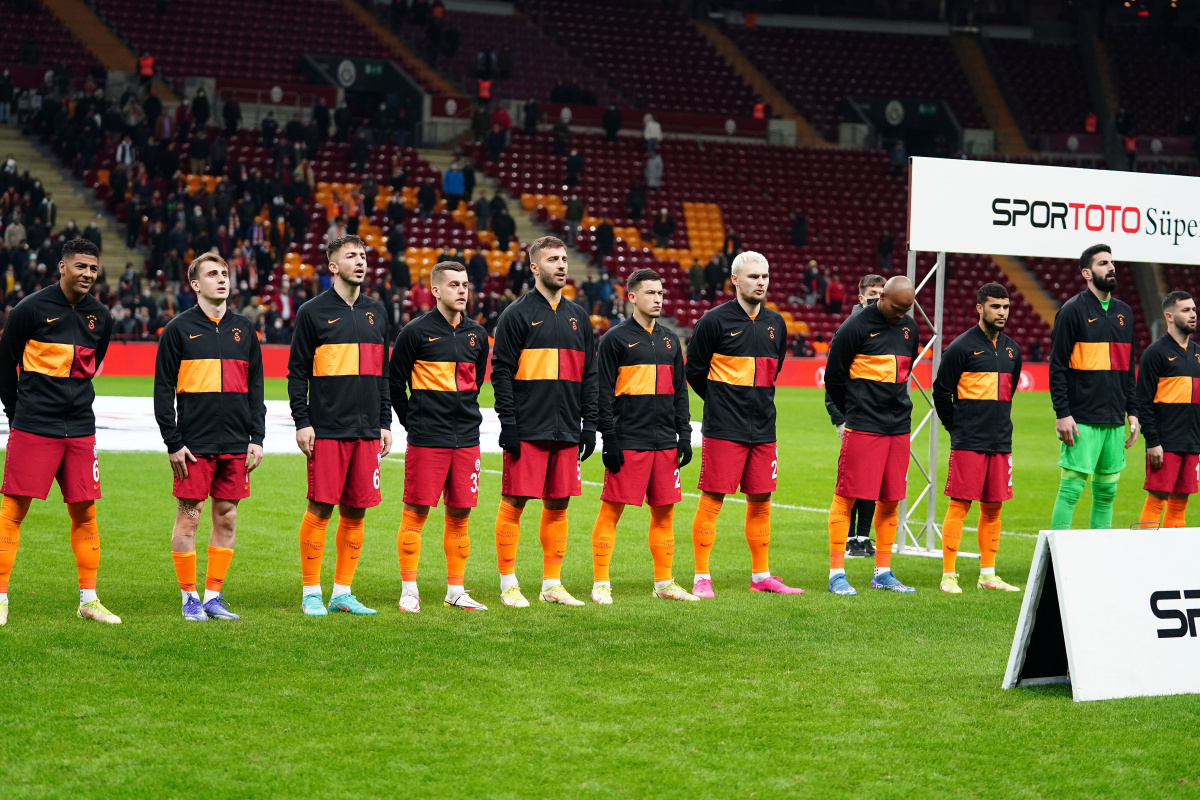 UEFA Şampiyonlar Ligi'nde Galatasaray'ın kadrosu belli oldu
