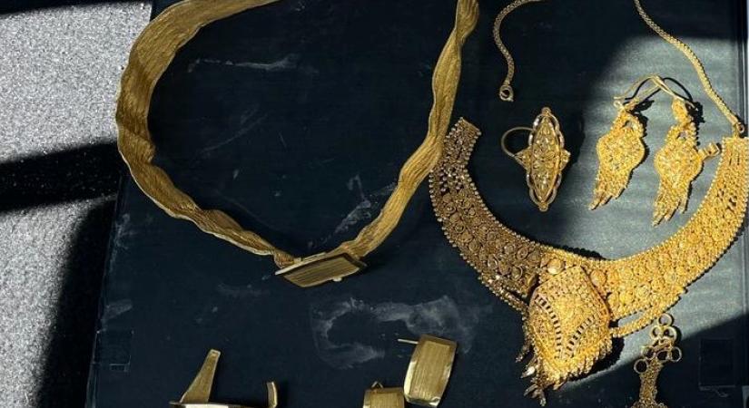 Diyarbakır’da enkazda bulunan 500 bin lira değerindeki altın sahibine teslim edildi