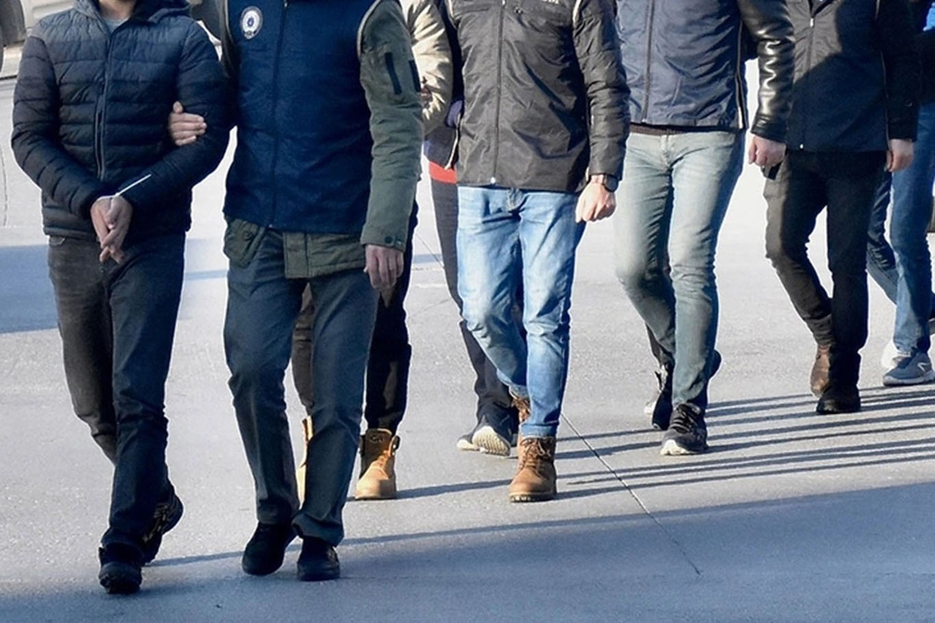 Diyarbakır’ın da aralarında bulunduğu 10 ilde dolandırıcılık operasyonu: 61 gözaltı