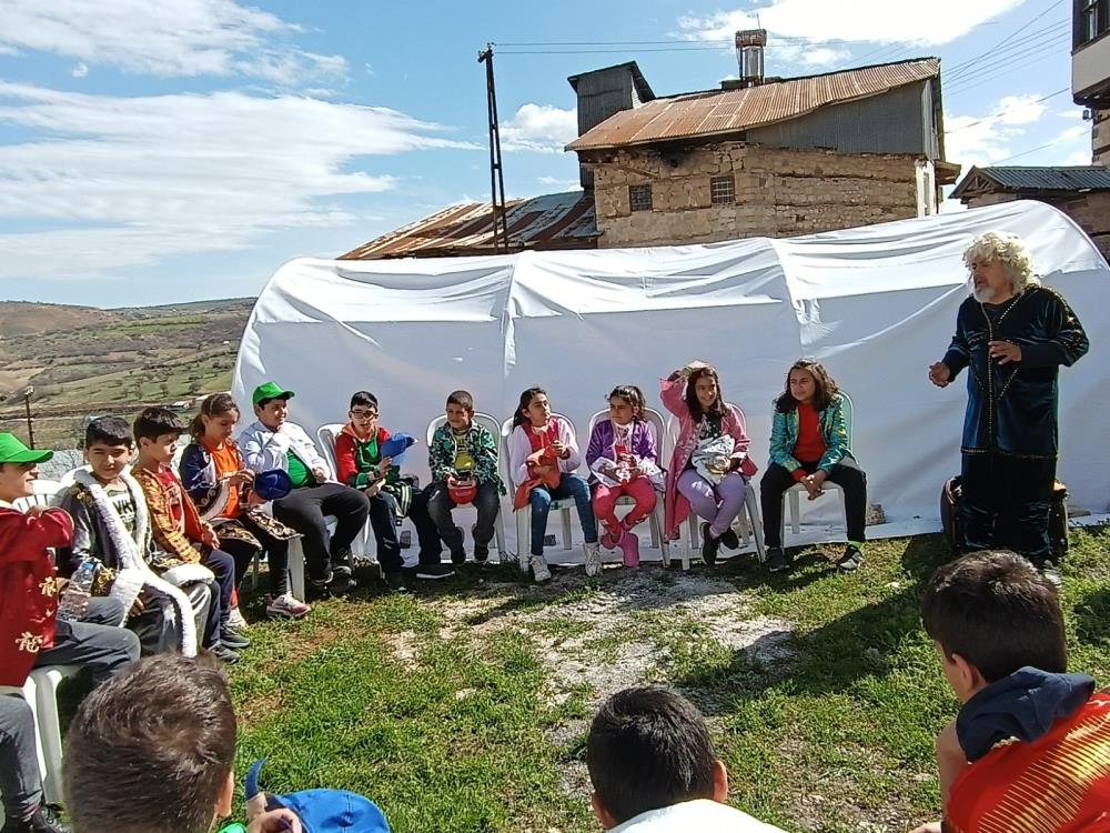 Malatya'da depremzede çocuklar için moral etkinlikleri düzenlendi