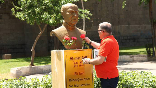 Ahmed Arif Diyarbakır’da anıldı