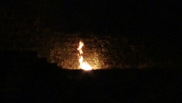 Diyarbakır'da tarihi surlarda yangın