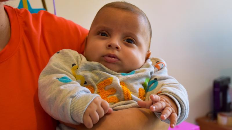 Görme kaybı yaşayan 5 aylık bebek sağlığına kavuştu