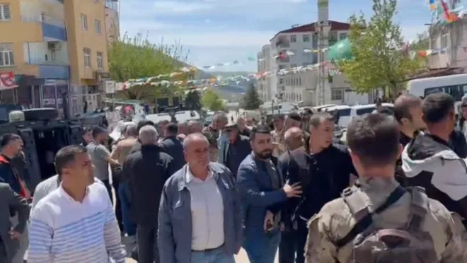 Hazro'da 5 CHP’li gözaltına alındı: 'Çalışma yürütemiyoruz'