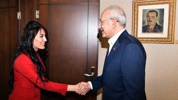 Ayşe öğretmen Kılıçdaroğlu'nu ziyaret etti