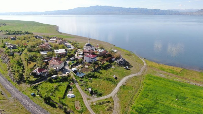 Kuraklıkla boğuşan şirin köy, yeniden eski güzelliğine kavuştu