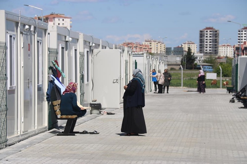 Diyarbakır'da 194 aile konteyner kente yerleşti