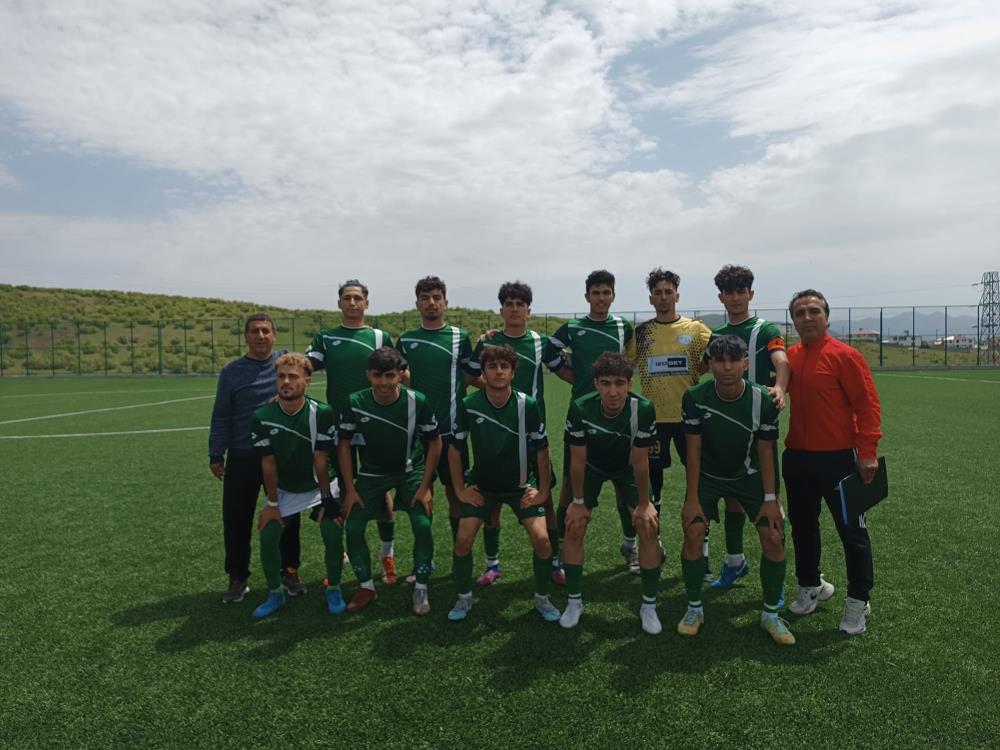 DSİspor U-18 takımı bölge şampiyonu oldu