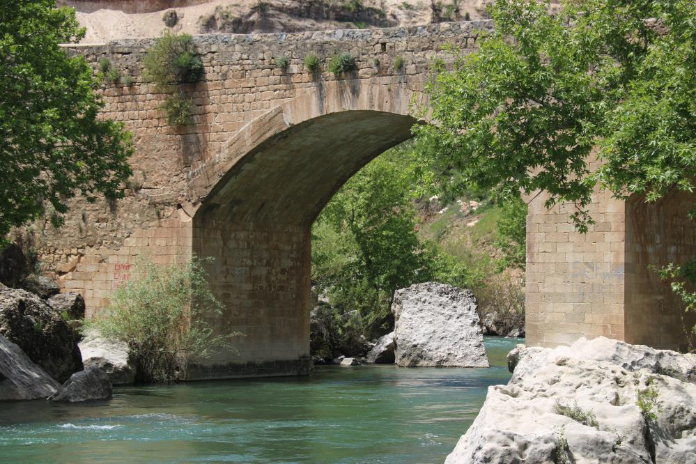 Diyarbakır’ın saklı cenneti ihtişamını koruyor