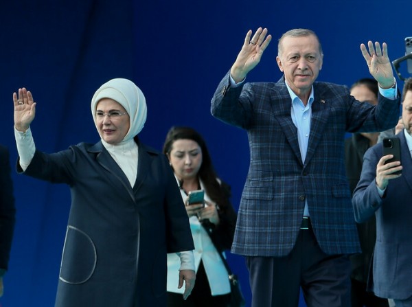 Erdoğan ceketiyle tüm dikkatleri üzerine çekti