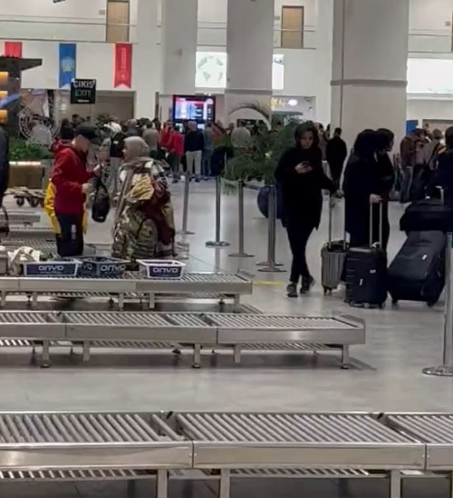 Gaziantep Havalimanı'nda UFO paniği!