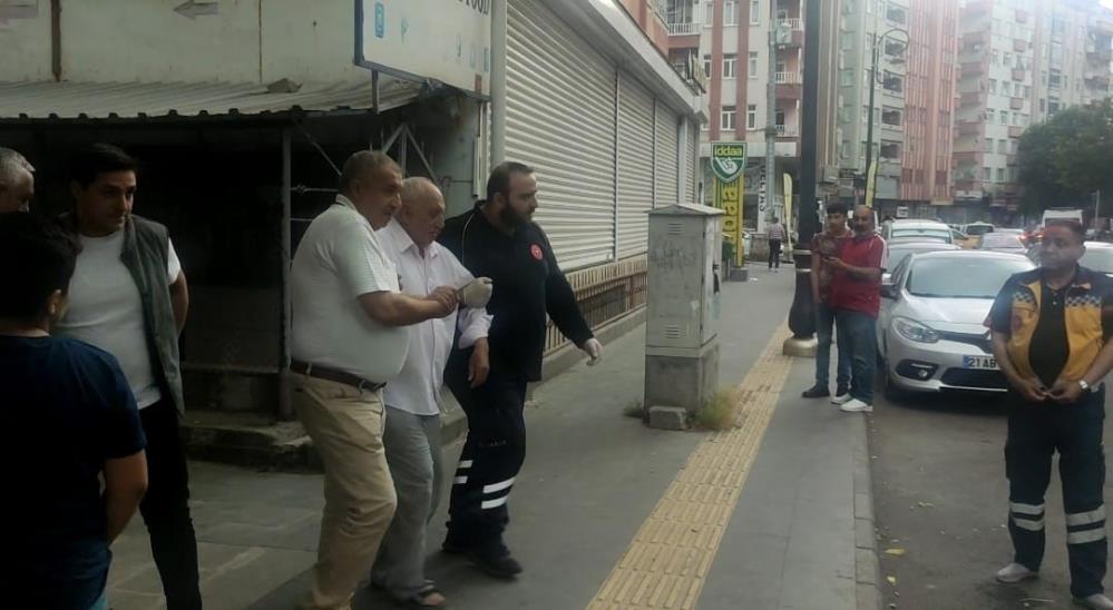 Diyarbakır’da balkonda yaşlı adamın üzerine dolap düştü