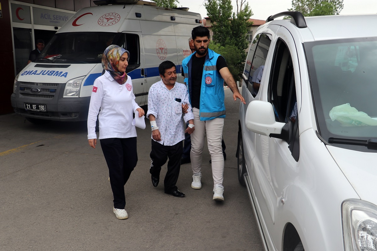 Diyarbakır’da tedavi gördüğü hastaneden sandık başına gitti