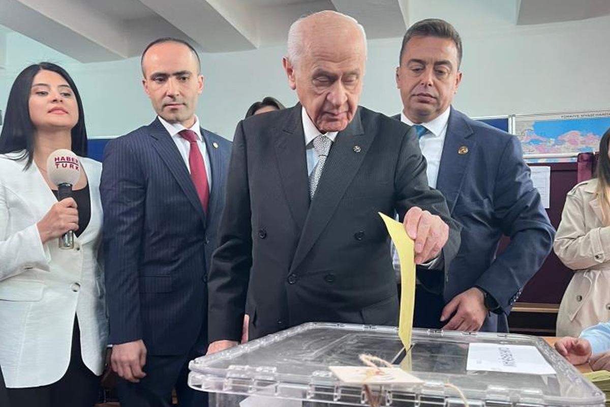 MHP Genel Başkanı Bahçeli oyunu Ankara'da kullandı