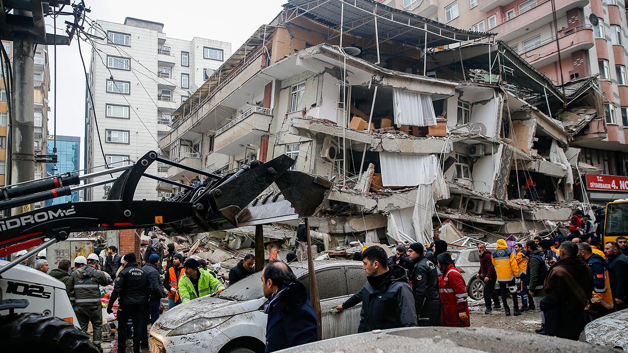 Diyarbakır esnafının deprem destek kredisi kesildi