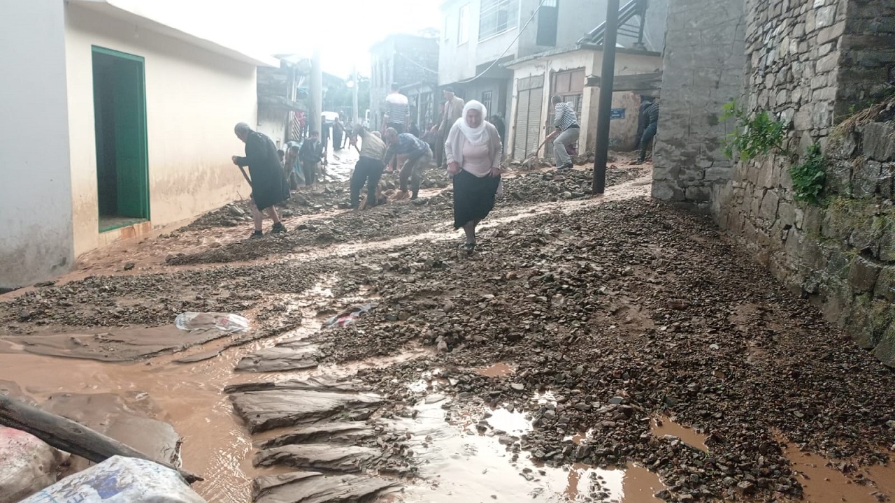 Son Dakika: Diyarbakır'da  sel felaketi