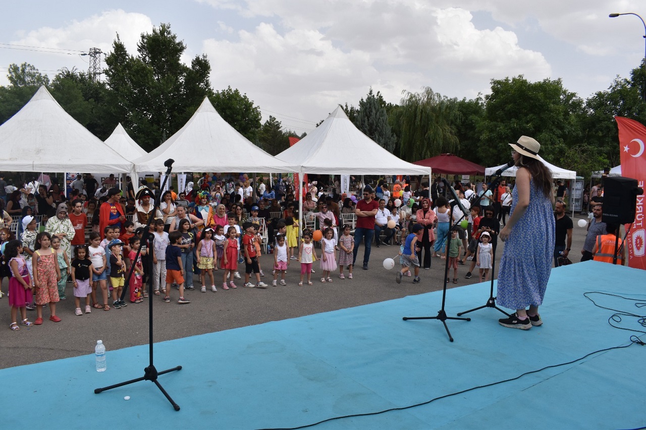 Batman'da ilk  çocuk festivali düzenlendi