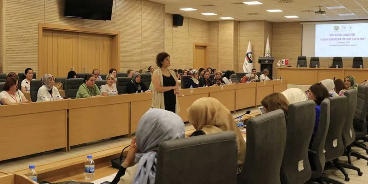 Diyarbakır'da kadın kooperatiflerinin temel sorunları tartışıldı