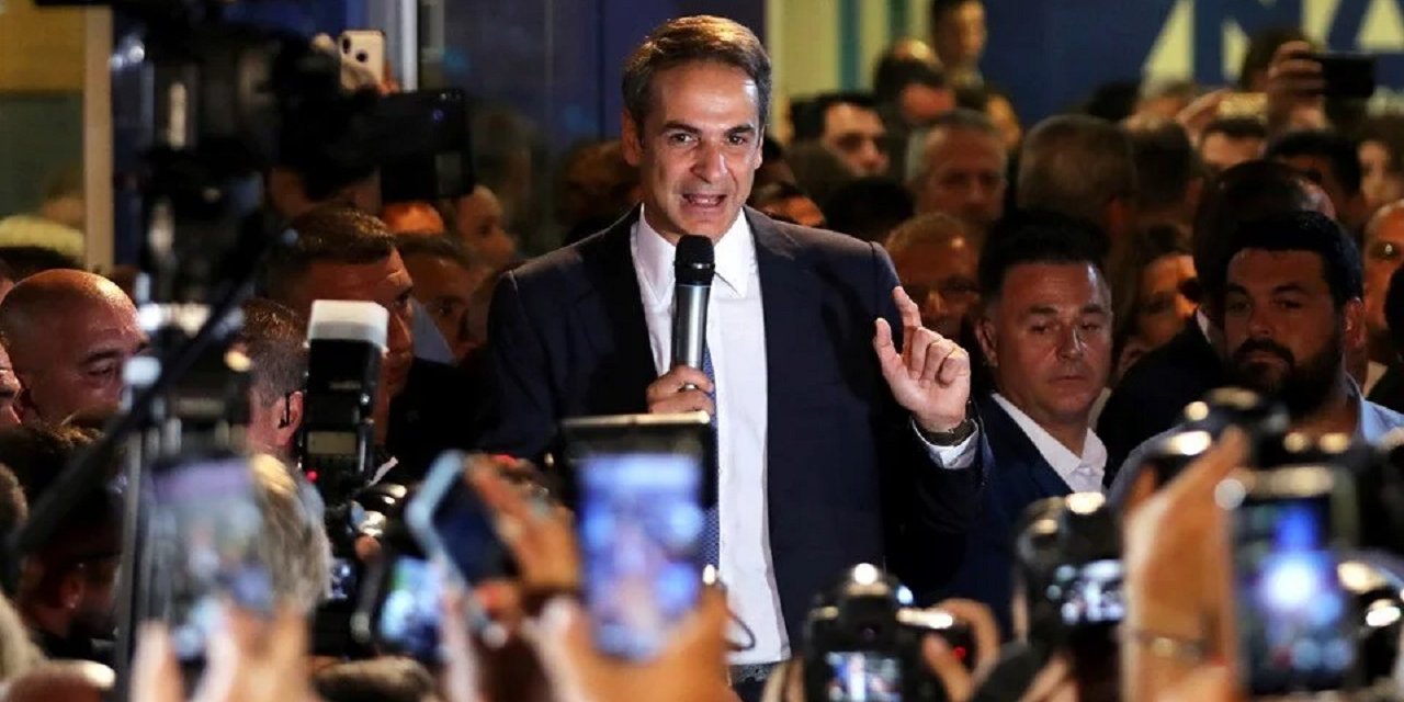 Yunanistan seçimleri: Miçotakis’in partisi tek başına iktidar