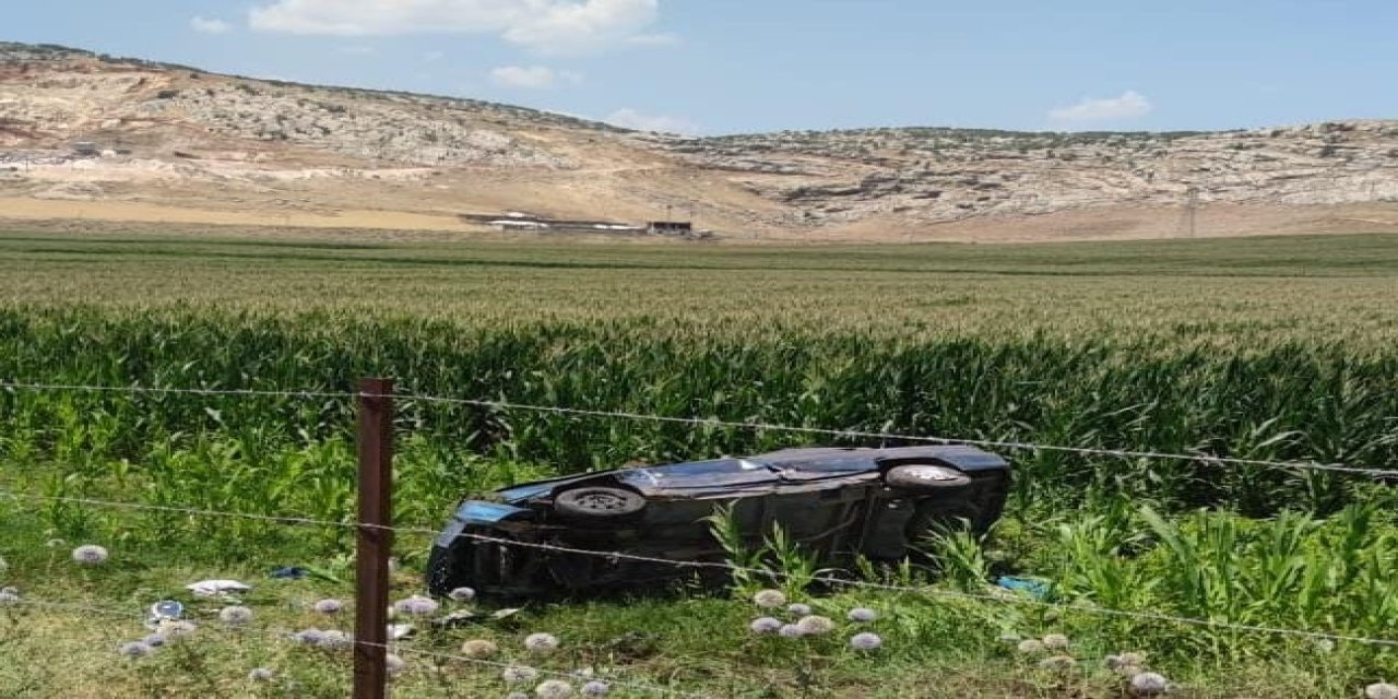 Silvan’da otomobil yol kenarına savruldu: 6 yaralı