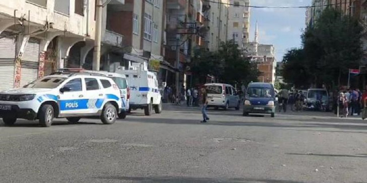 Diyarbakır’da husumetliler arasında kavga