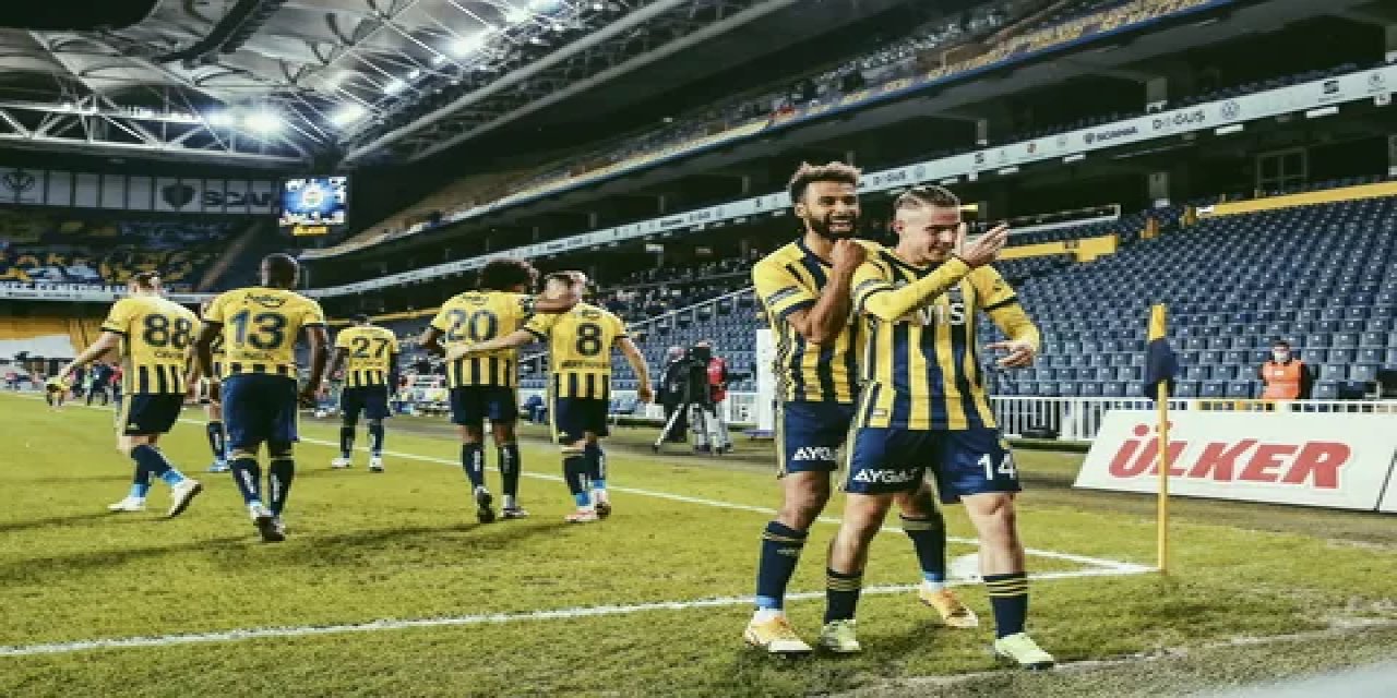 Ünlü futbolcular Fenerbahçe'den ayrıldı