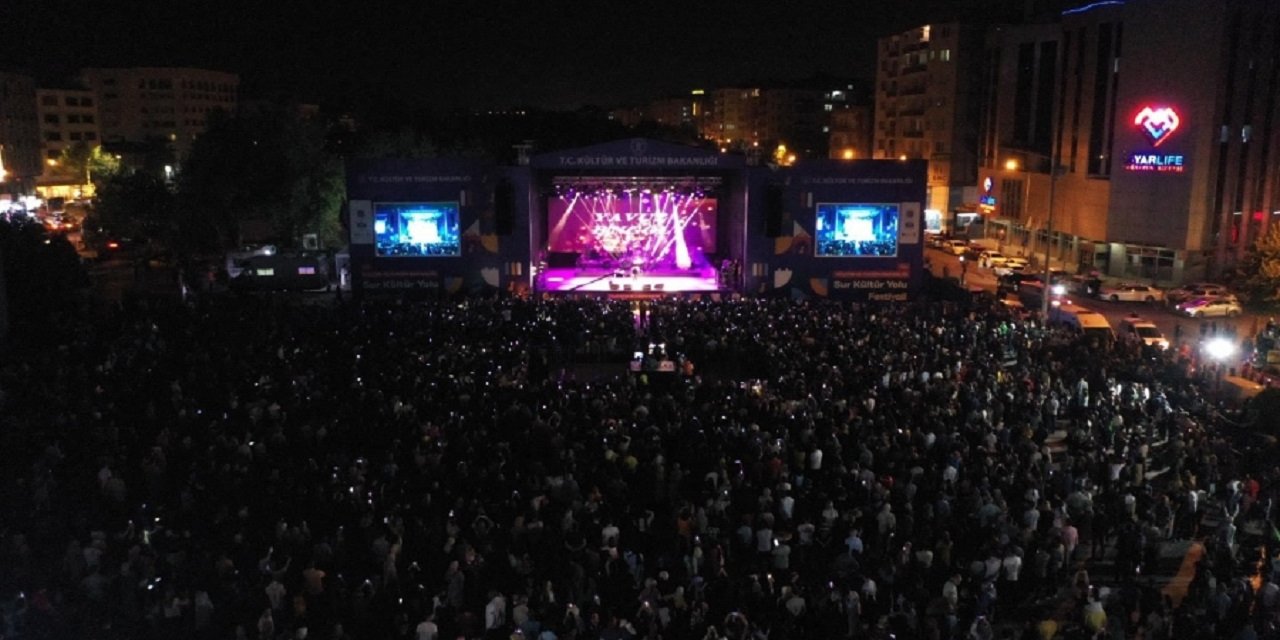 Diyarbakır'da düzenlenecek festivalde kimleri görmek istersiniz?