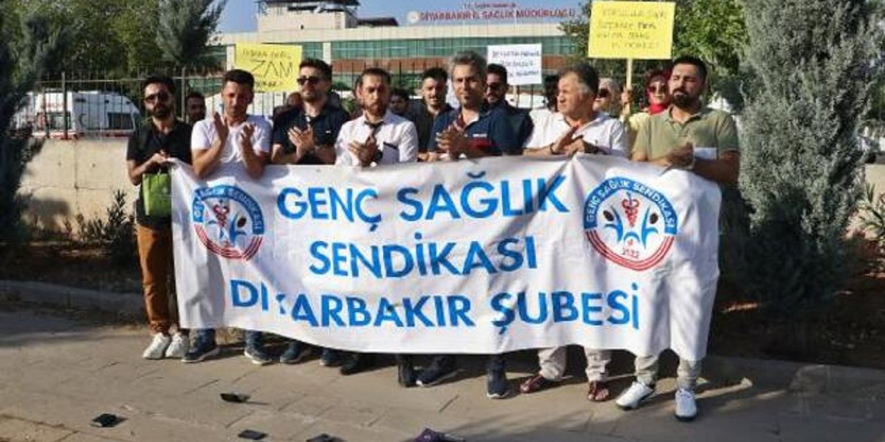 Diyarbakır’da sağlık çalışanlarından 'zam' tepkisi