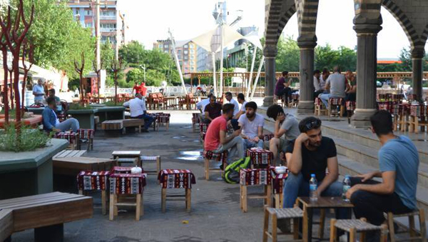 Zamlar çay ocaklarını vurdu: Müşteri yarı yarıya azaldı