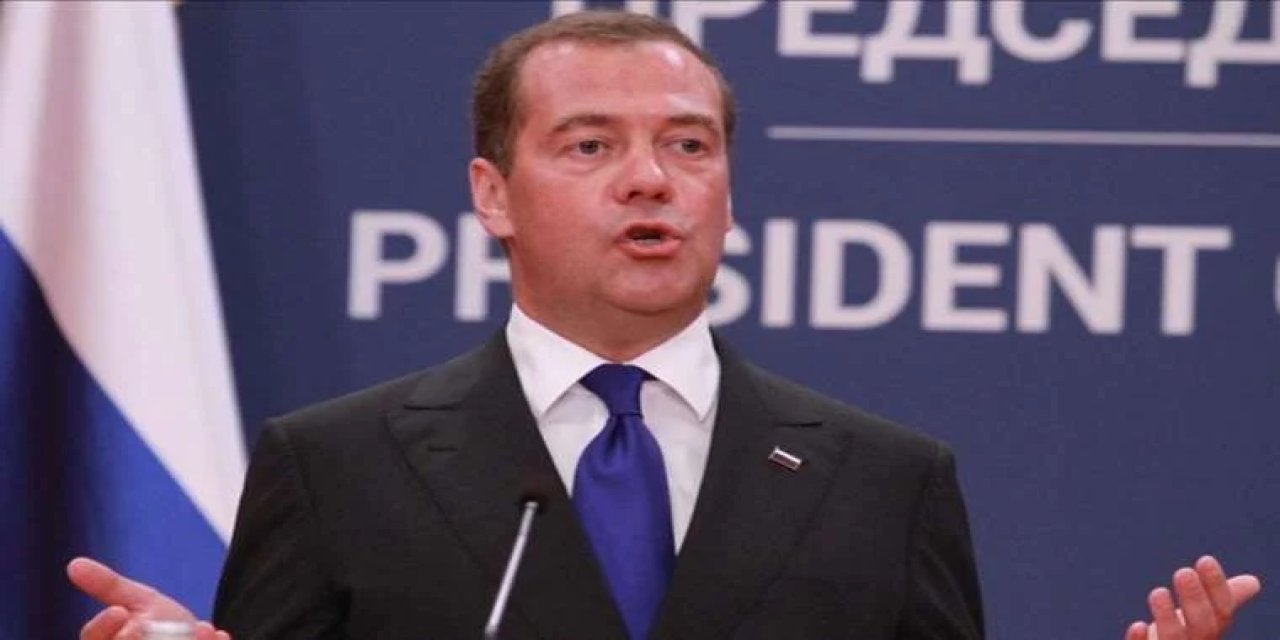 Medvedev: '3. Dünya Savaşı yaklaşıyor'