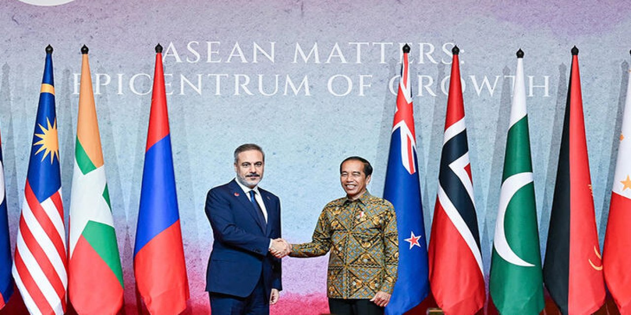 Bakan Hakan Fidan, Endonezya Devlet Başkanı ile görüştü