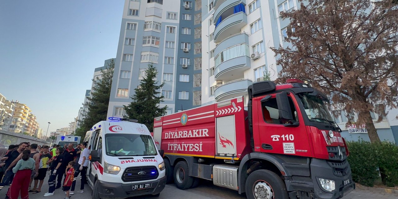 Diyarbakır'da bir evde yangın çıktı